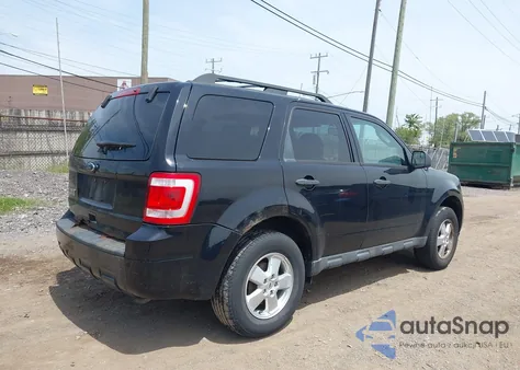 2010 Ford Escape Xlt z USA, uszkodzony, nr VIN 1FMCU0D72AKD44522